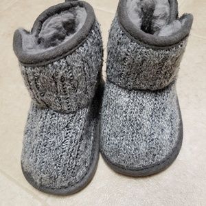 Winter boots for 3-6 mos. Boy